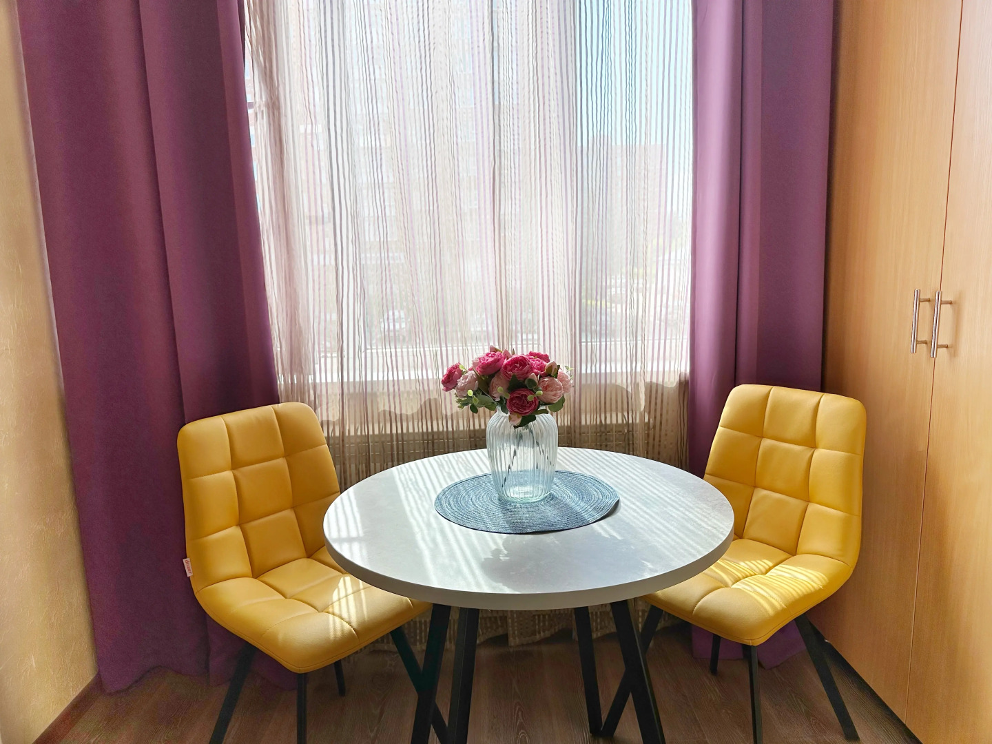 Квартира Яркая Студия в Новом Жк