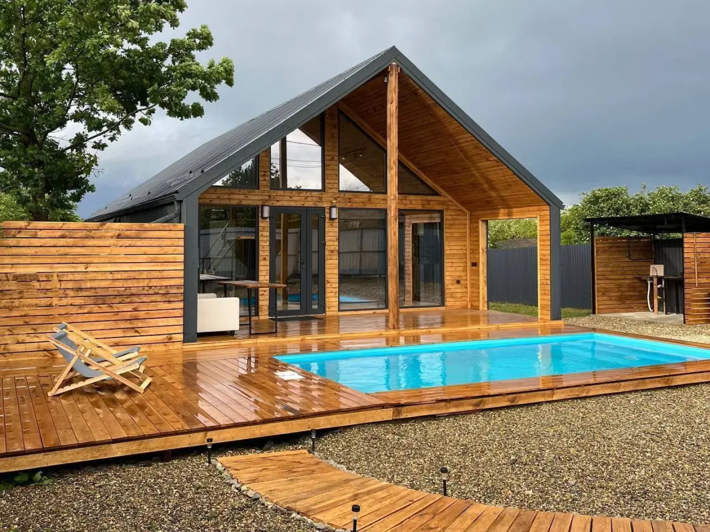 Частный дом Barn-House у леса с бассейном и банным чаном