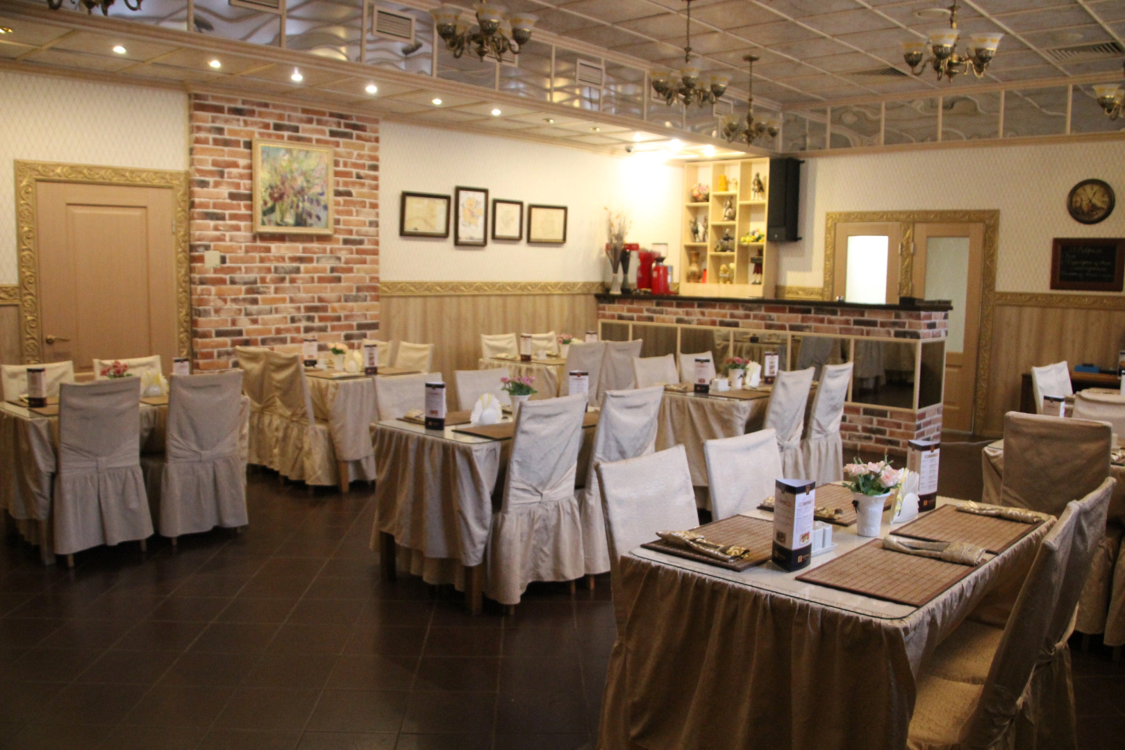 Гостиничный комплекс История