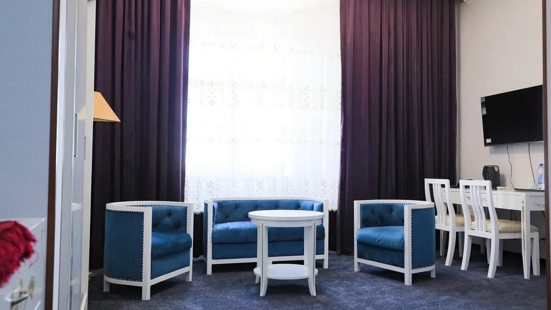 Отель Maqom Plaza