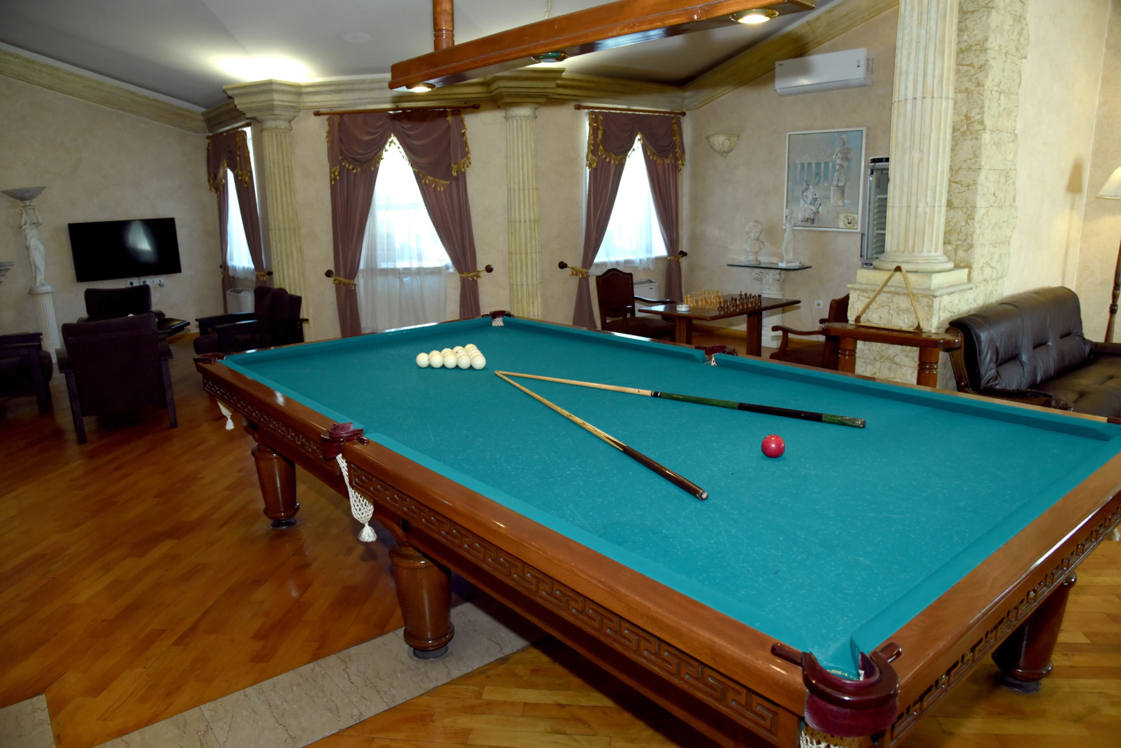 Armenian Village Park Hotel