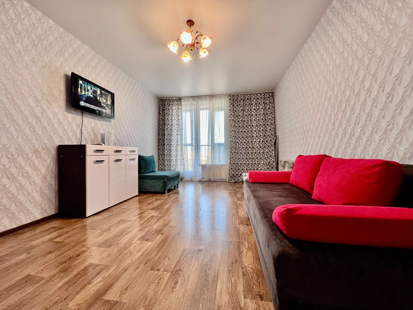 Апартаменты с Двумя комнатами в Новом доме с видом на Барамзиной 38