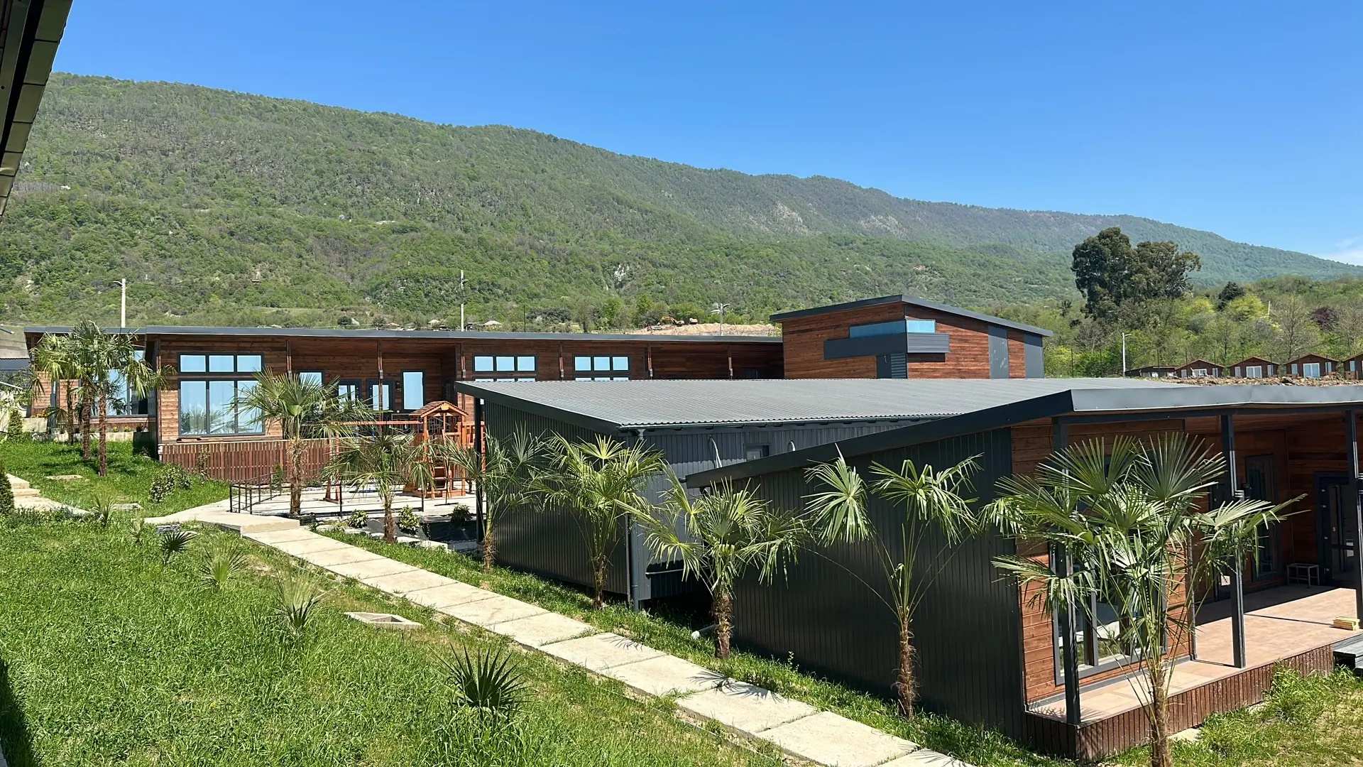 Отель Manresa Family Resort