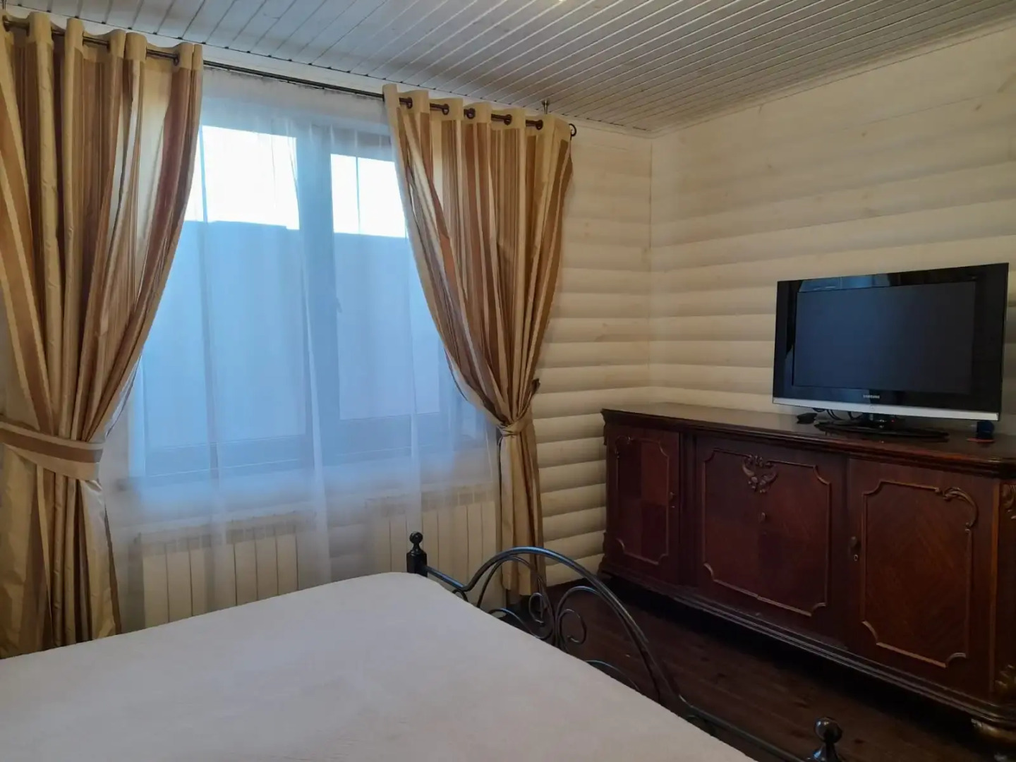 Частный Дом на Берегу Моря с Бассейном