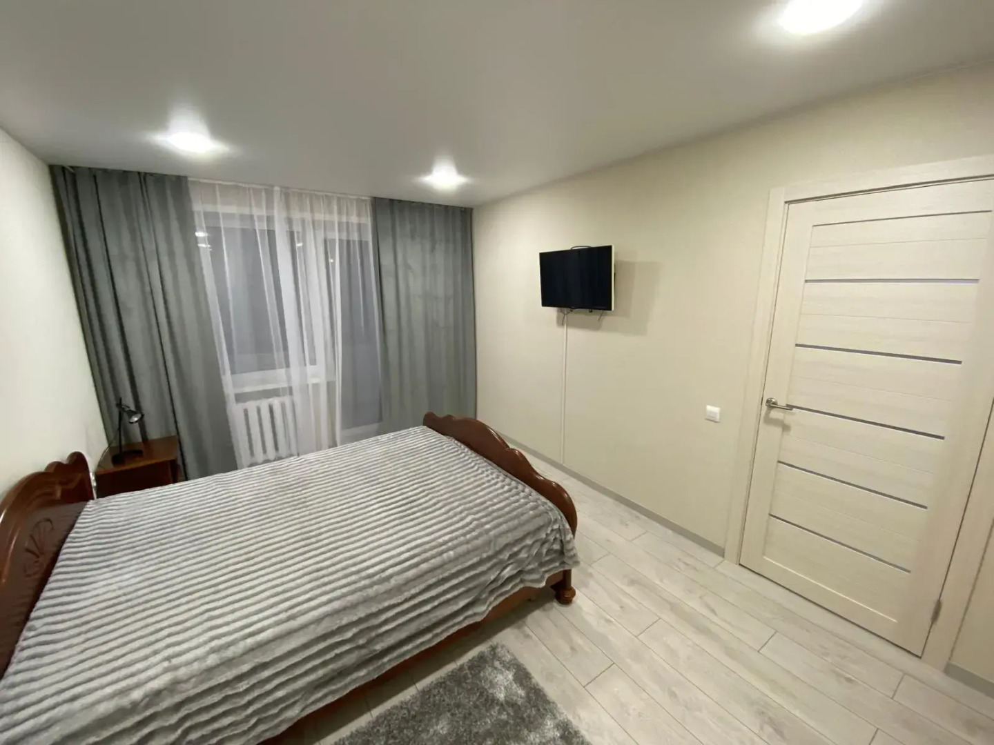 Апартаменты площадь Победы