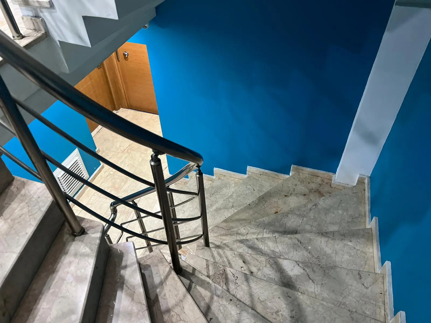 Отель Moon Blue