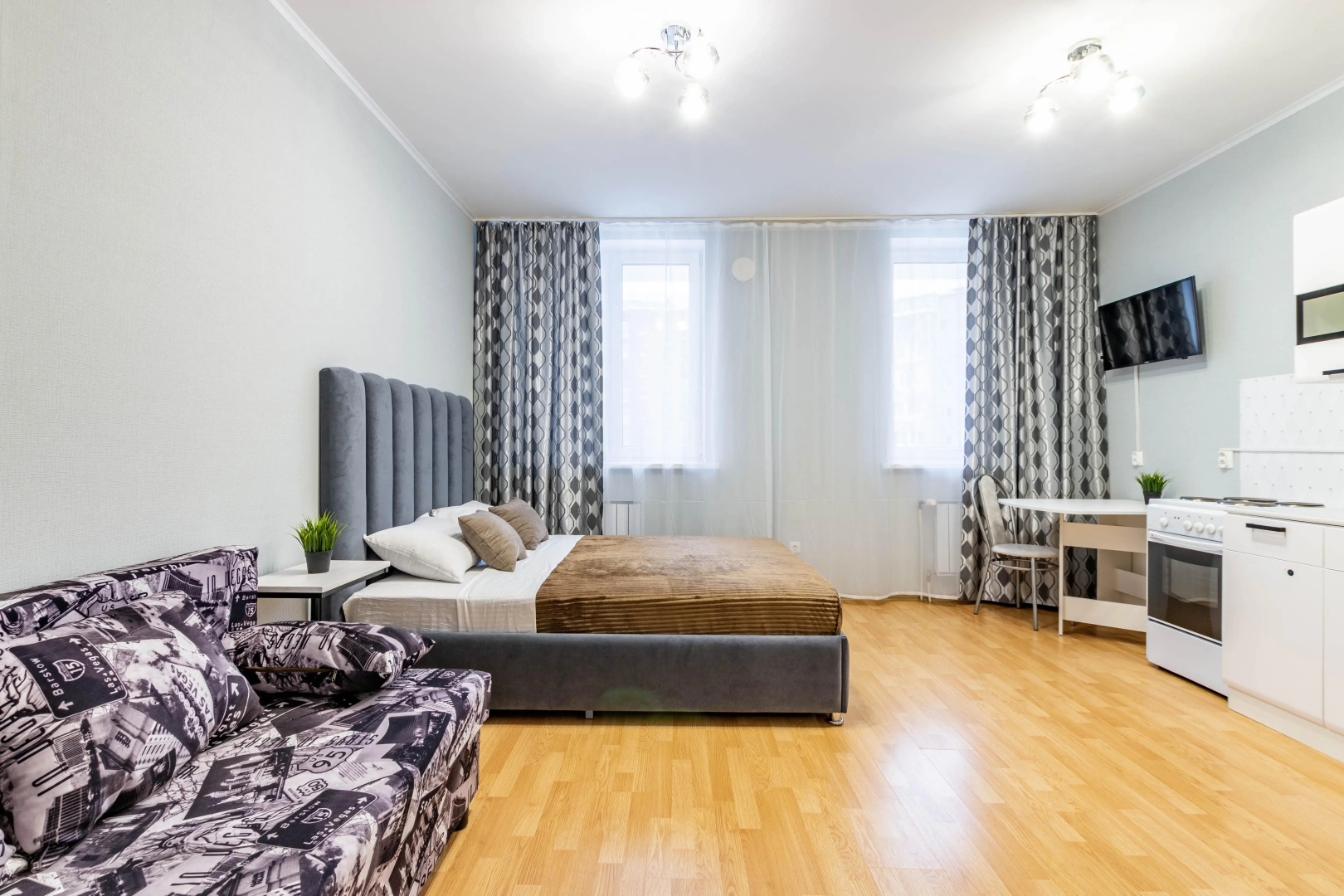 Апартаменты DreamHouse на Парниковой 6