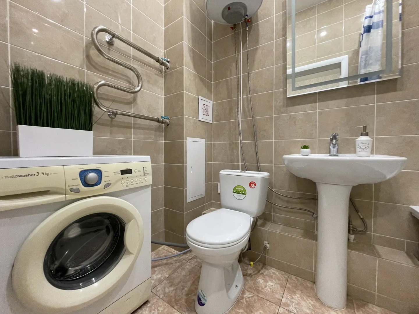 Апартаменты Сутки Уфа на Энтузиастов 13-713