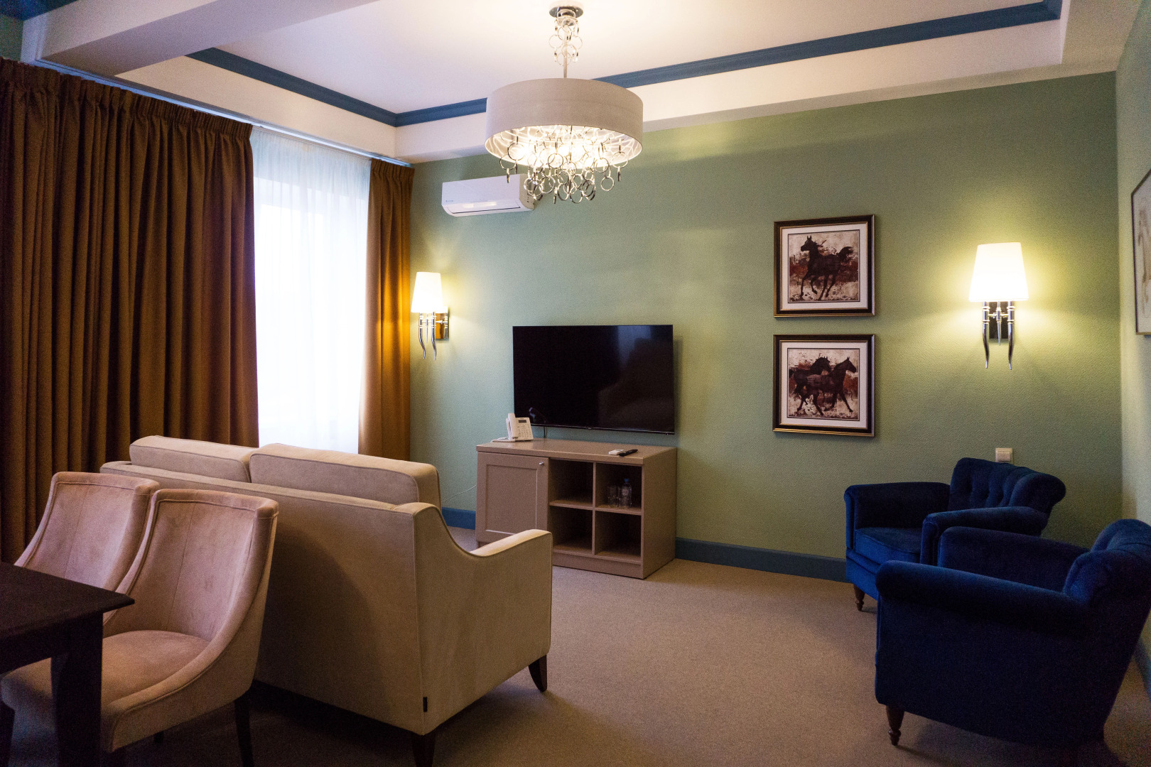 Отель Гермес