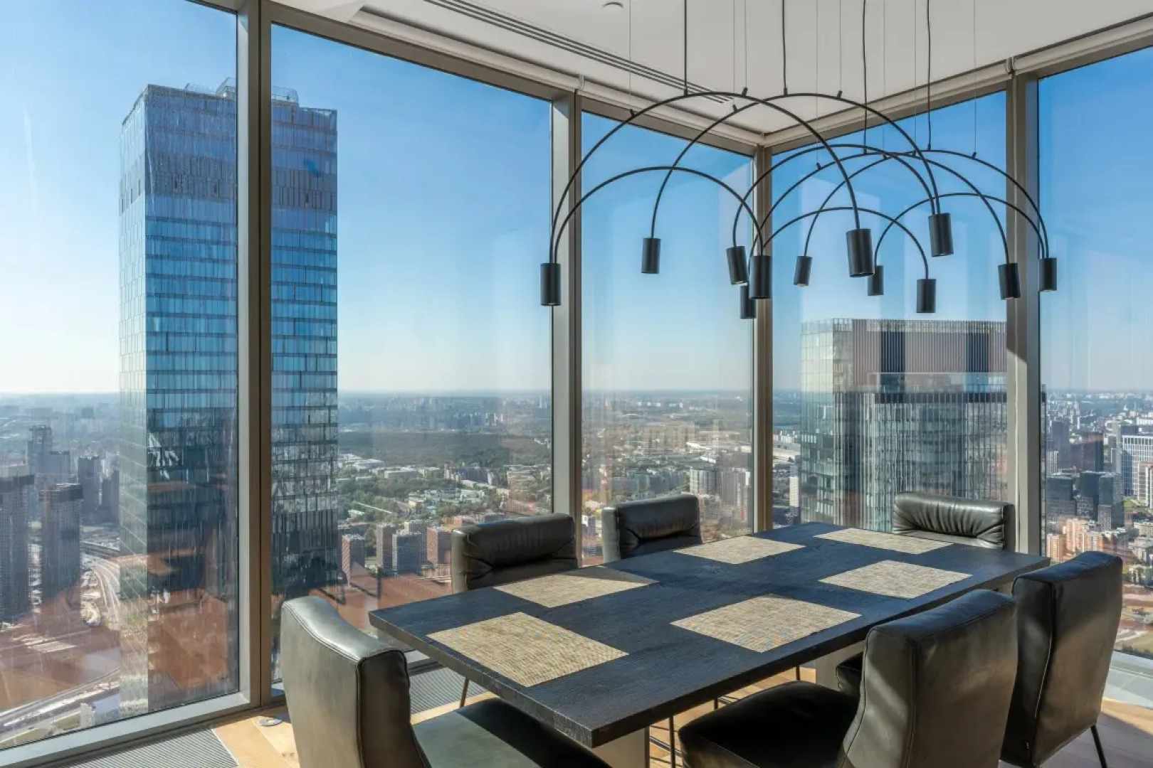 Лучший угловой апартамент New level City на 78 этаже