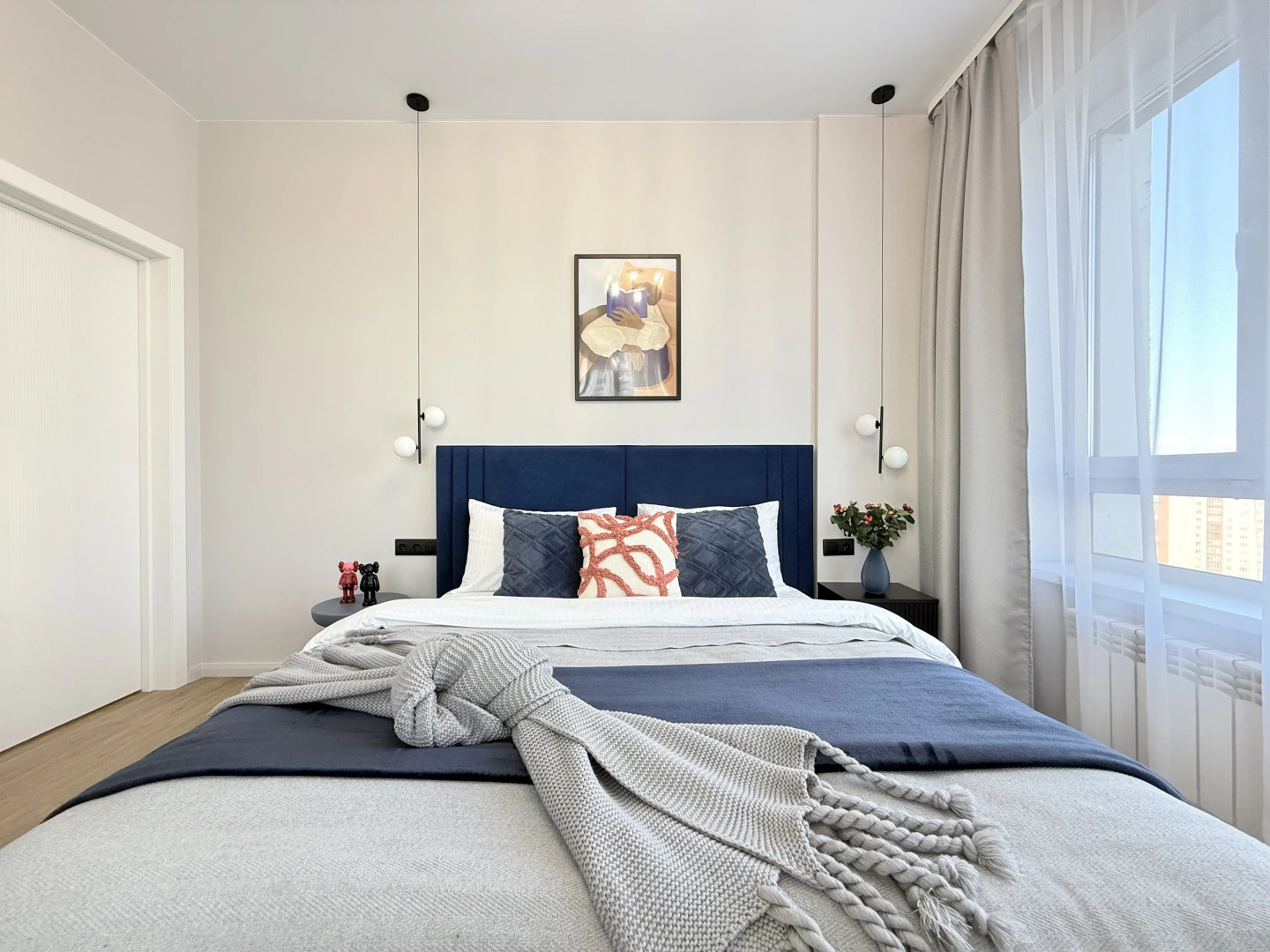 Апартаменты ЯРКИЙ ДИЗАЙН ПАНОРАМА НА РЕКУ ПРЯМО С КРОВАТИ