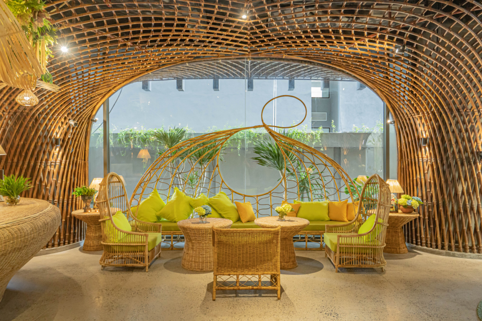 Отель The Signature Nha Trang