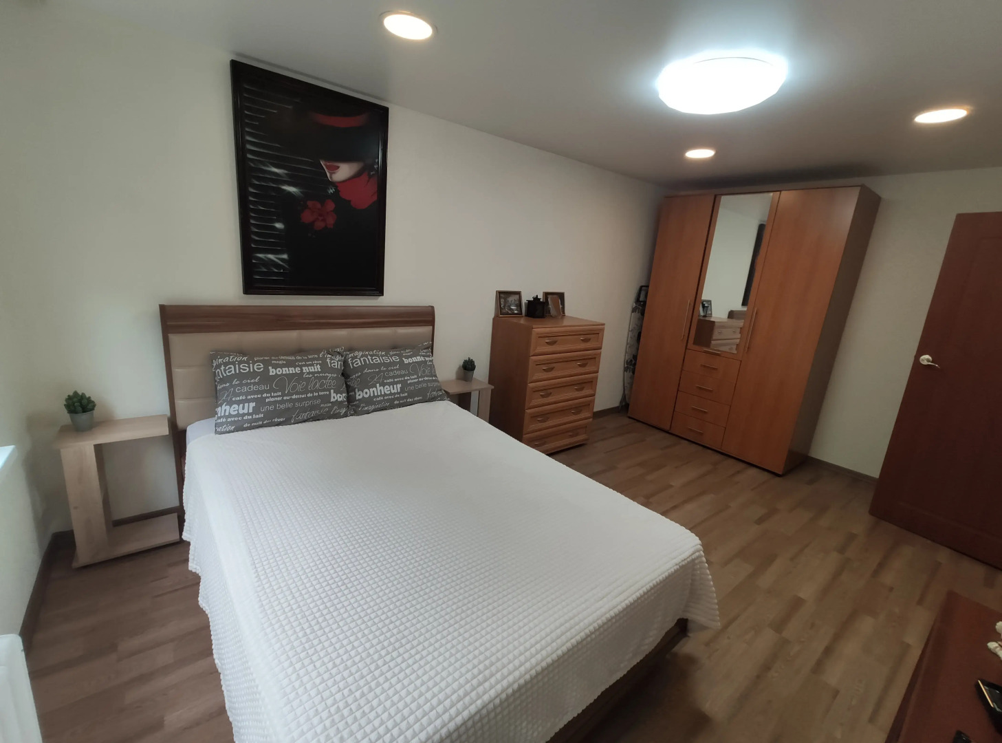 Квартира Трёхкомнатная на Семёновском Озере