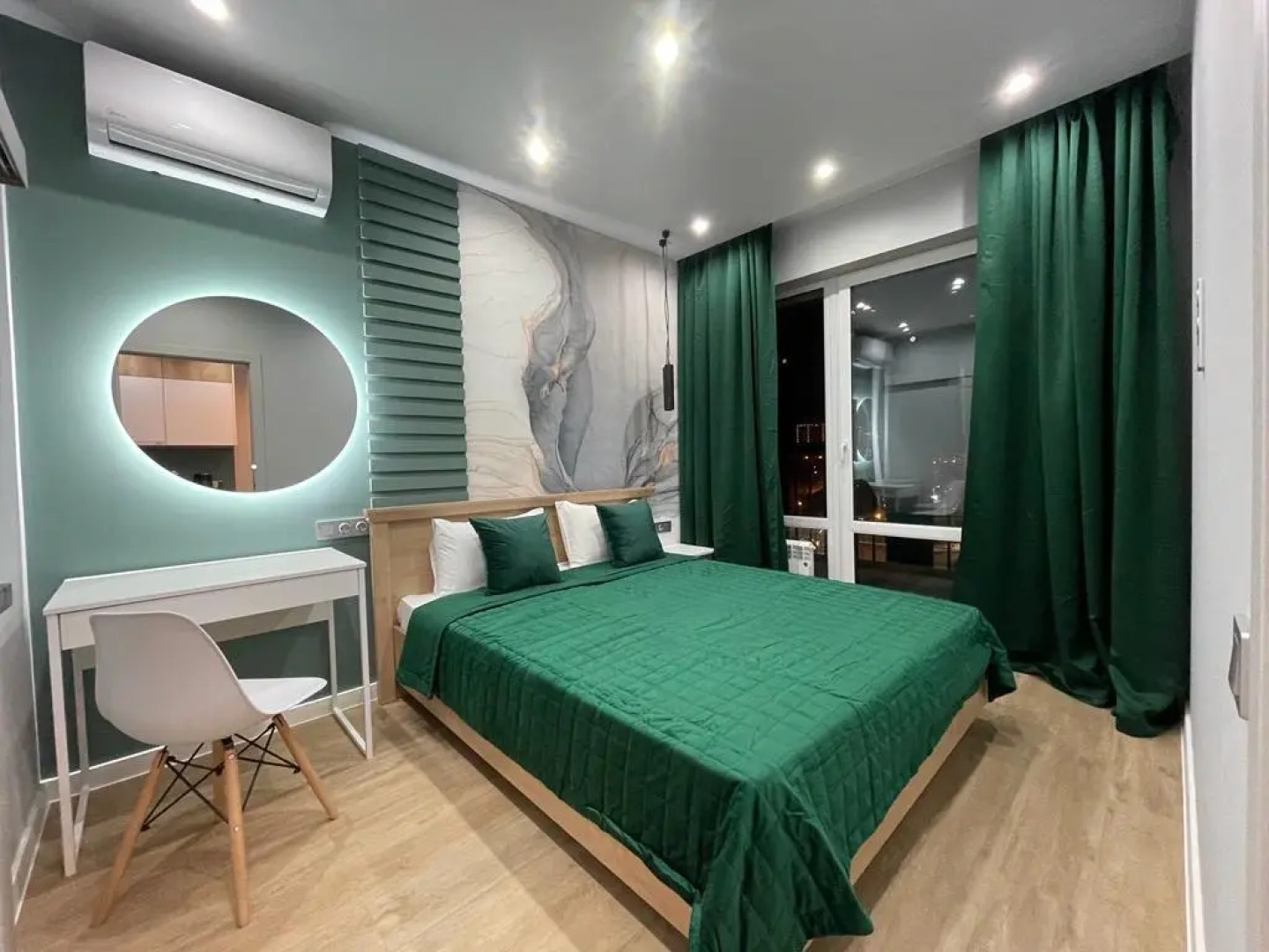 Апартаменты Центральный парк Премиум в ЖК 4 Солнца