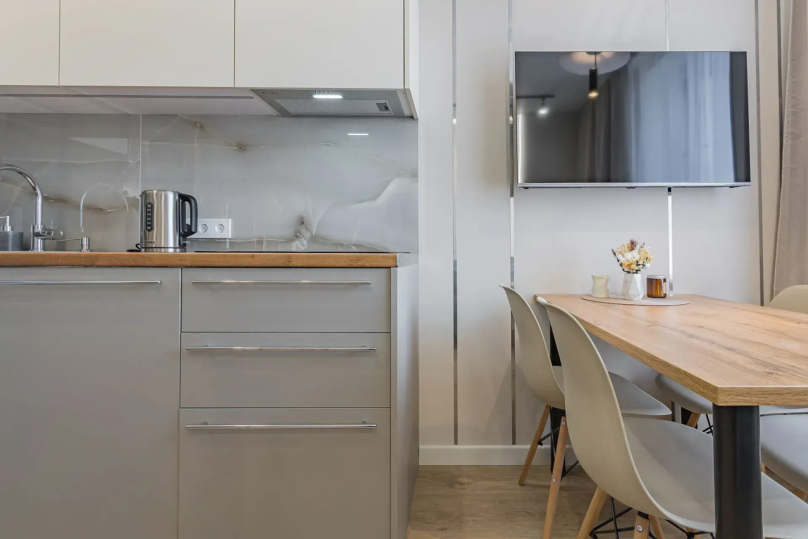 Апартаменты в центре города на улице Б Панина с парковкой Сова-Дом