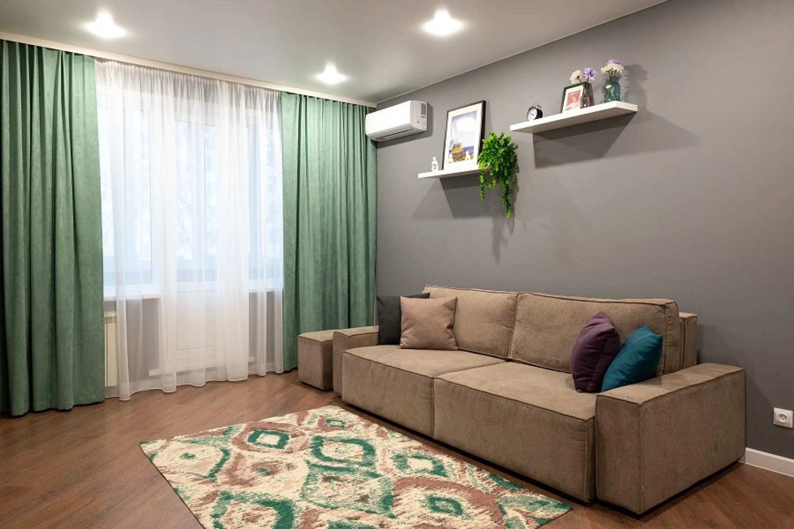 Квартира Двухкомнатная в Центре рядом с Озером Кабан ул. Татарстан д. 58