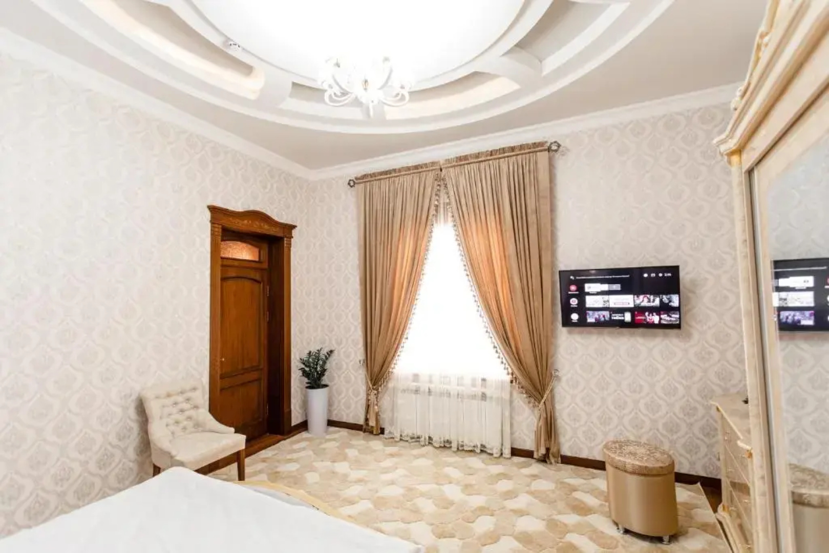 Diyor Gold Hotel