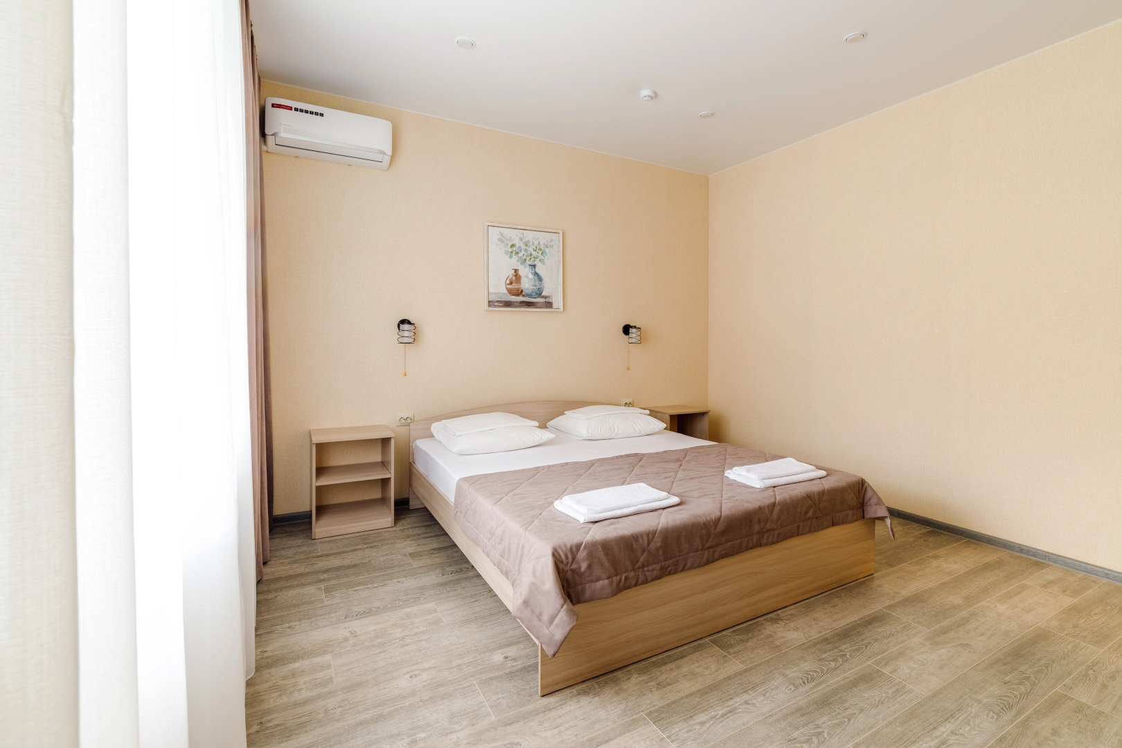 Отель Платон