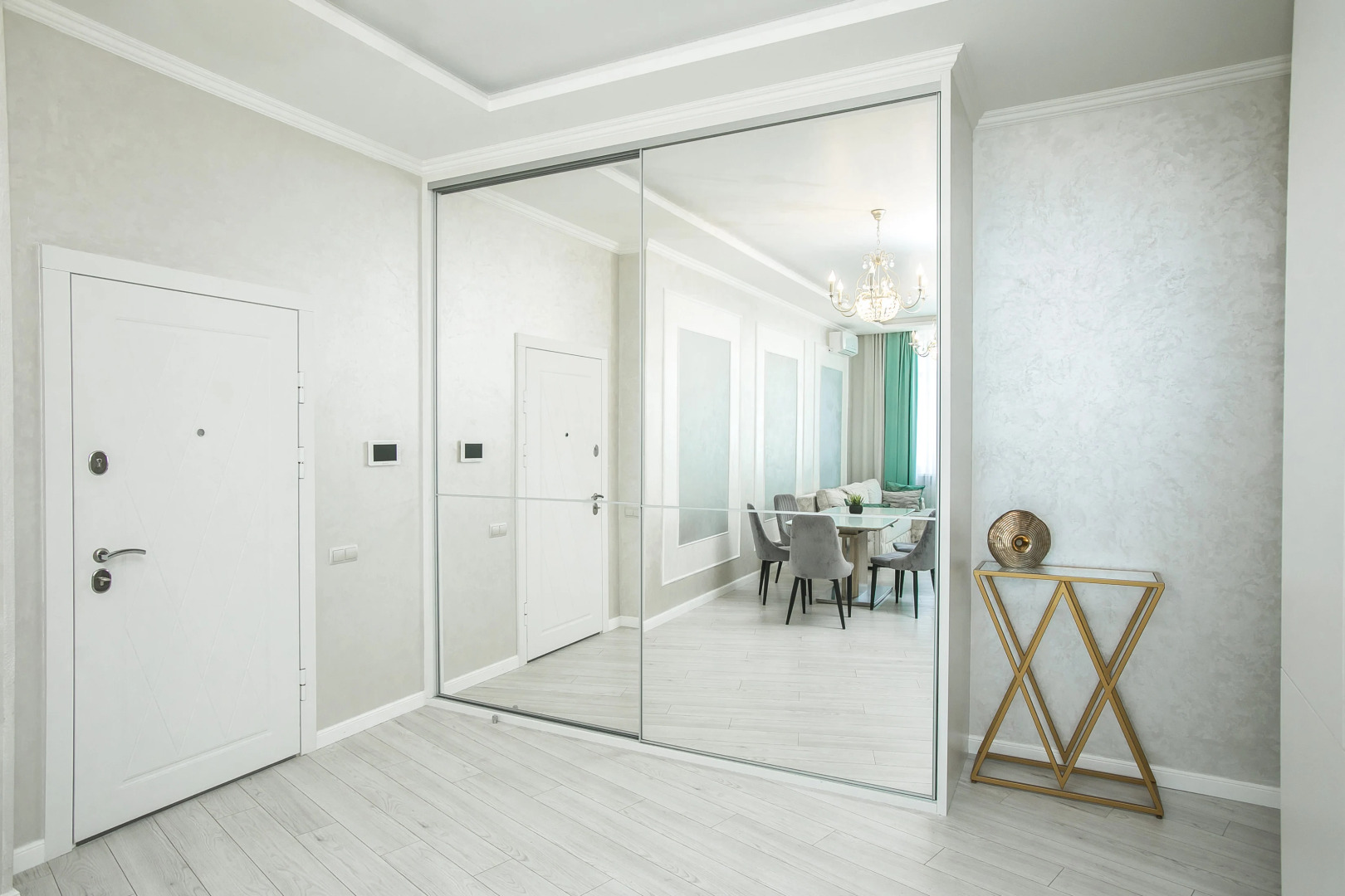 Апартаменты 3х комнатные Vip Репина 4 Центр