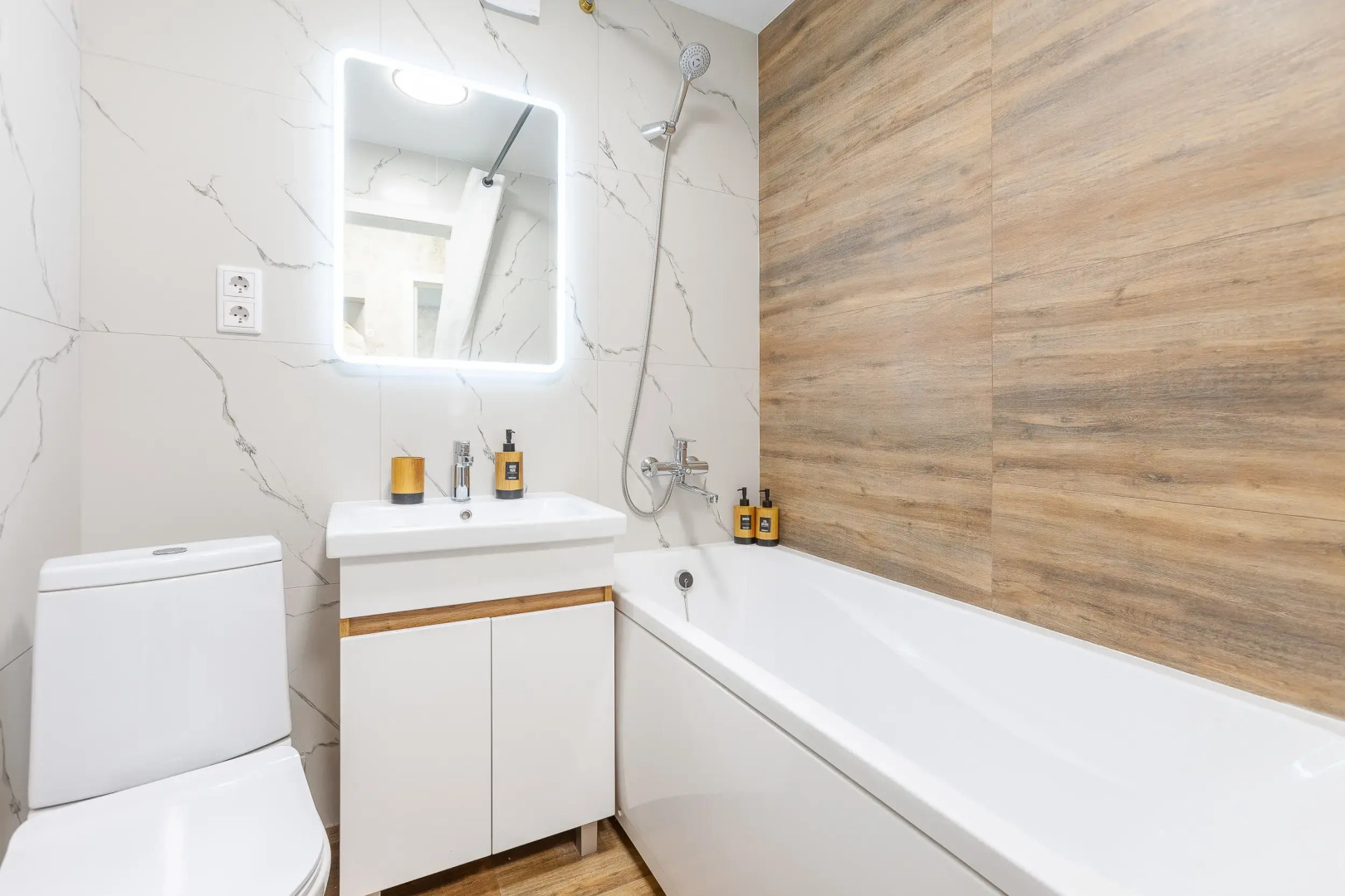 Апартаменты Золото в Новой Самаре