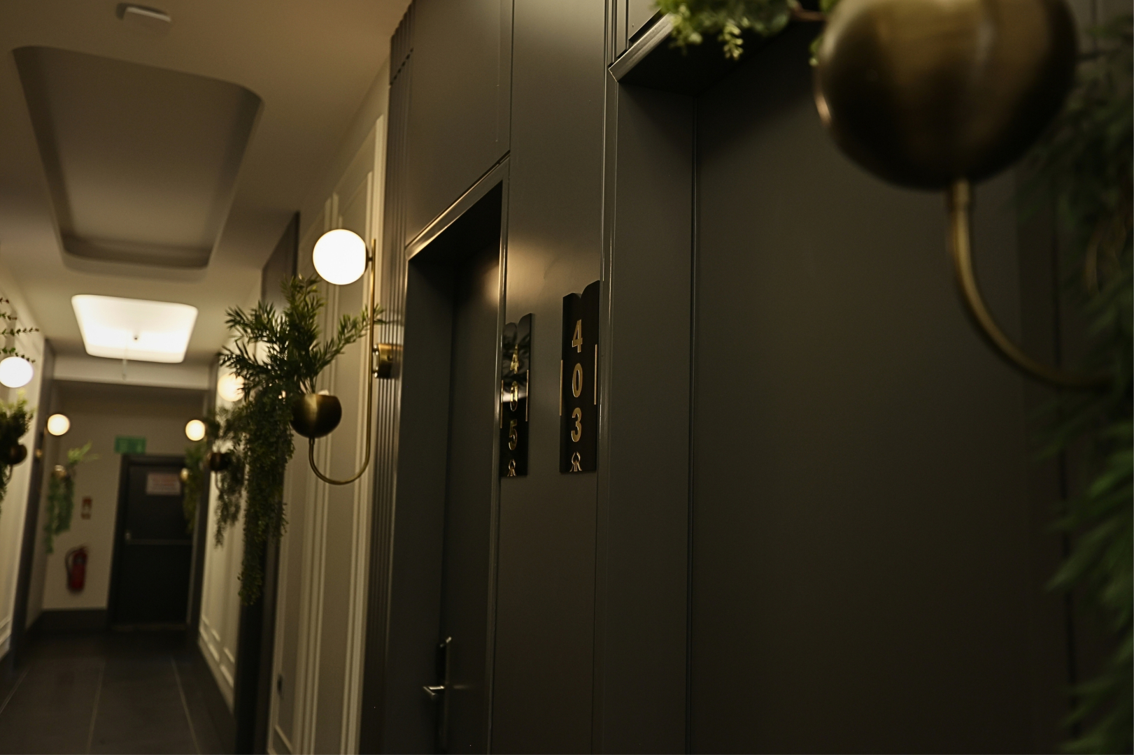 Отель Ren Business