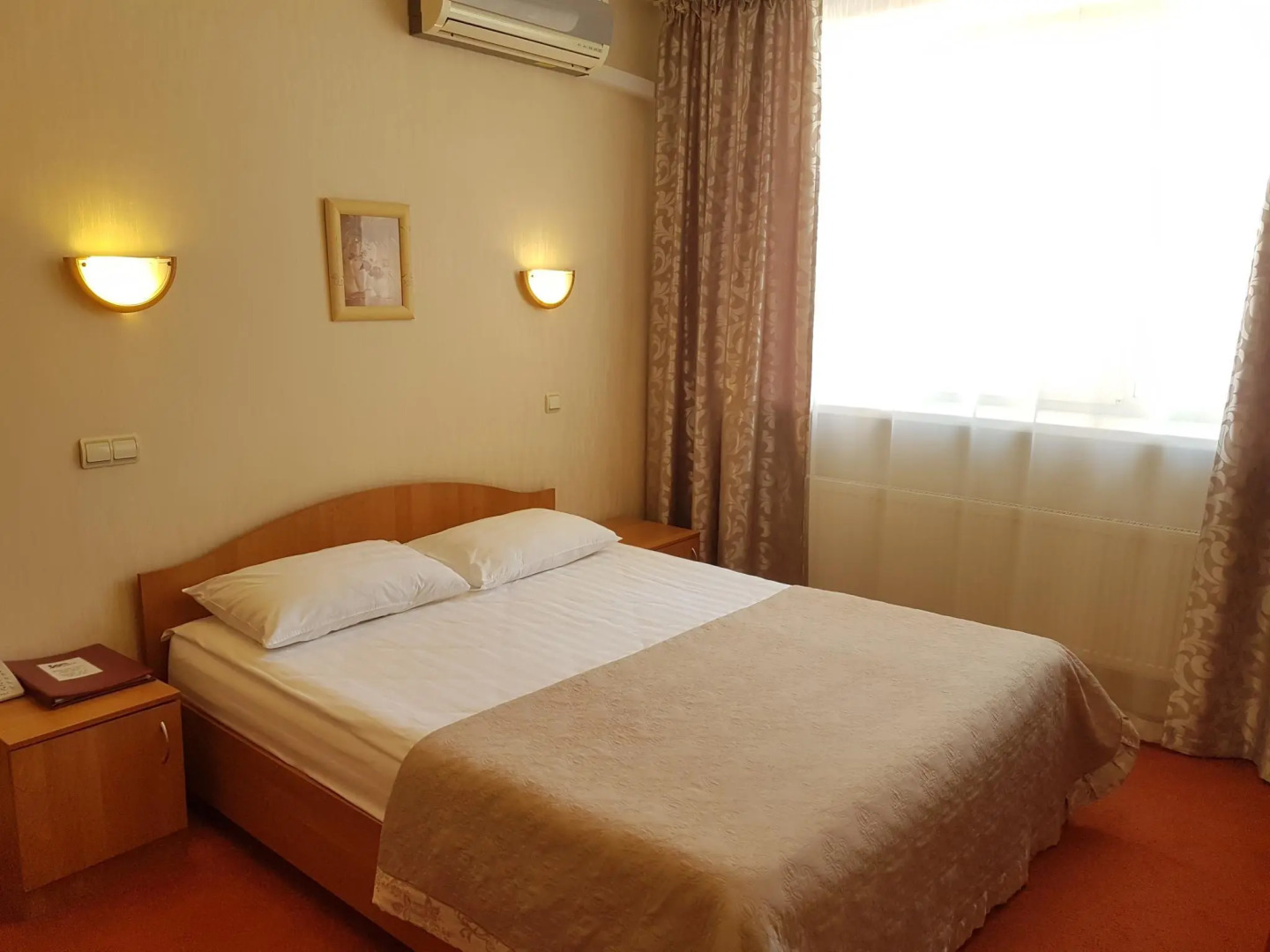 Отель «Август»