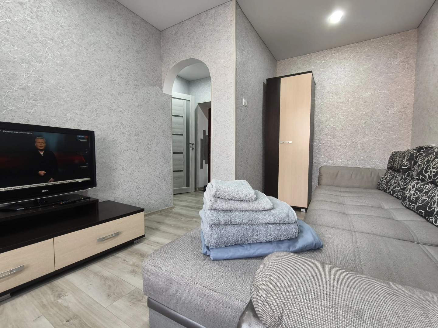 Квартира Уютная в Центре Города Ул  Парижской Коммуны 3А