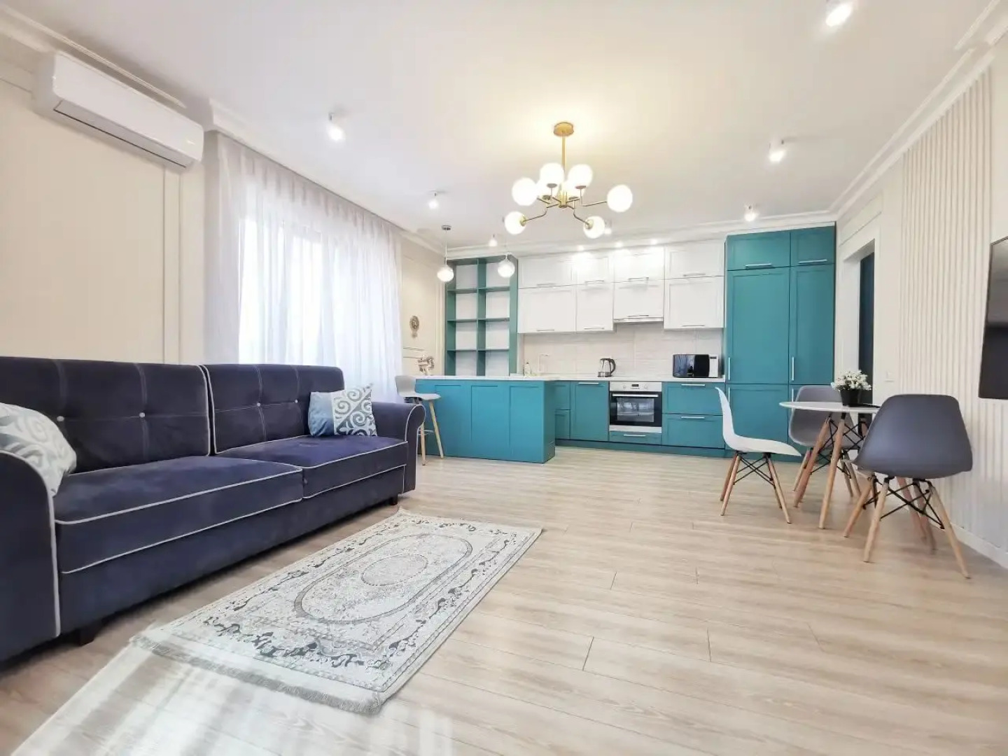 Апартаменты M.O.O.N. APARTMENTS Assem PLAZA