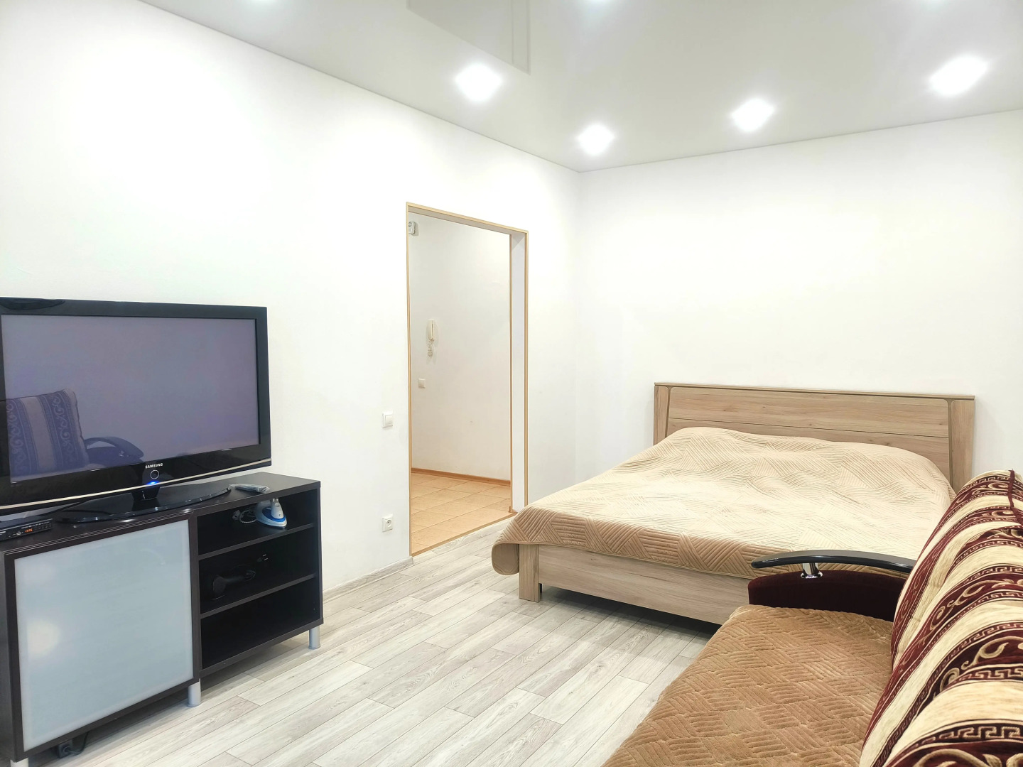 Апартаменты Grand SW apartment. Просторные апартаменты в центре города до 7 гостей