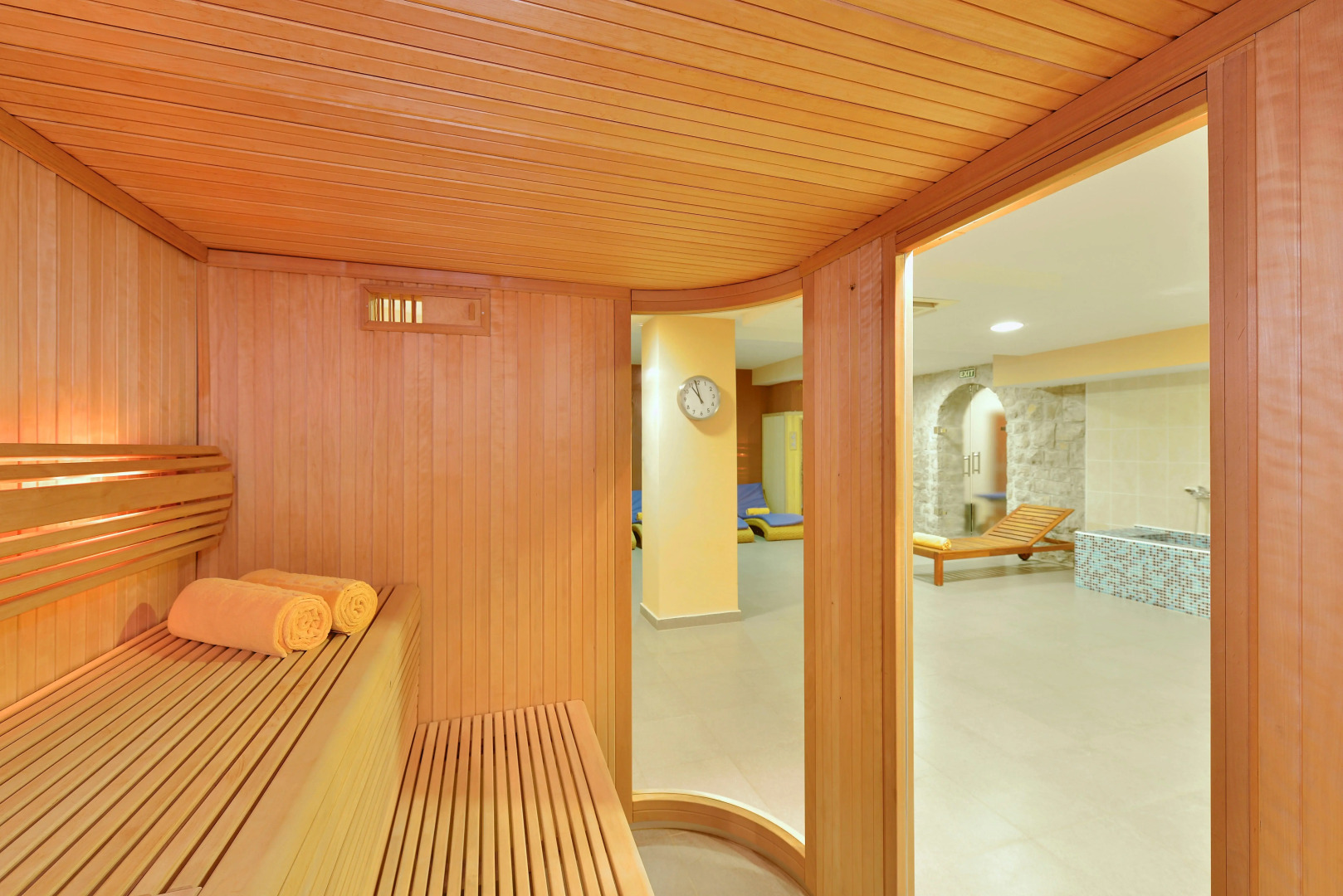 Отель Iberostar Bellevue