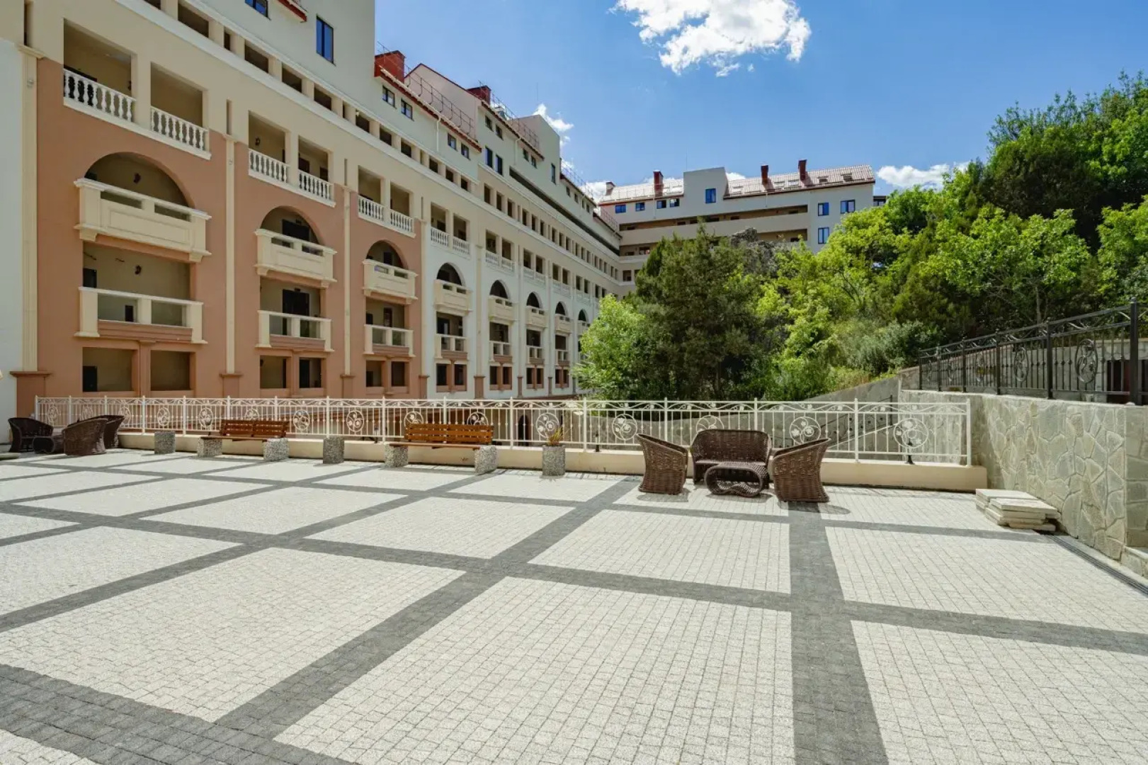 Квартира Двухкомнатная квартира с балконом в комфортном ЖК Монако