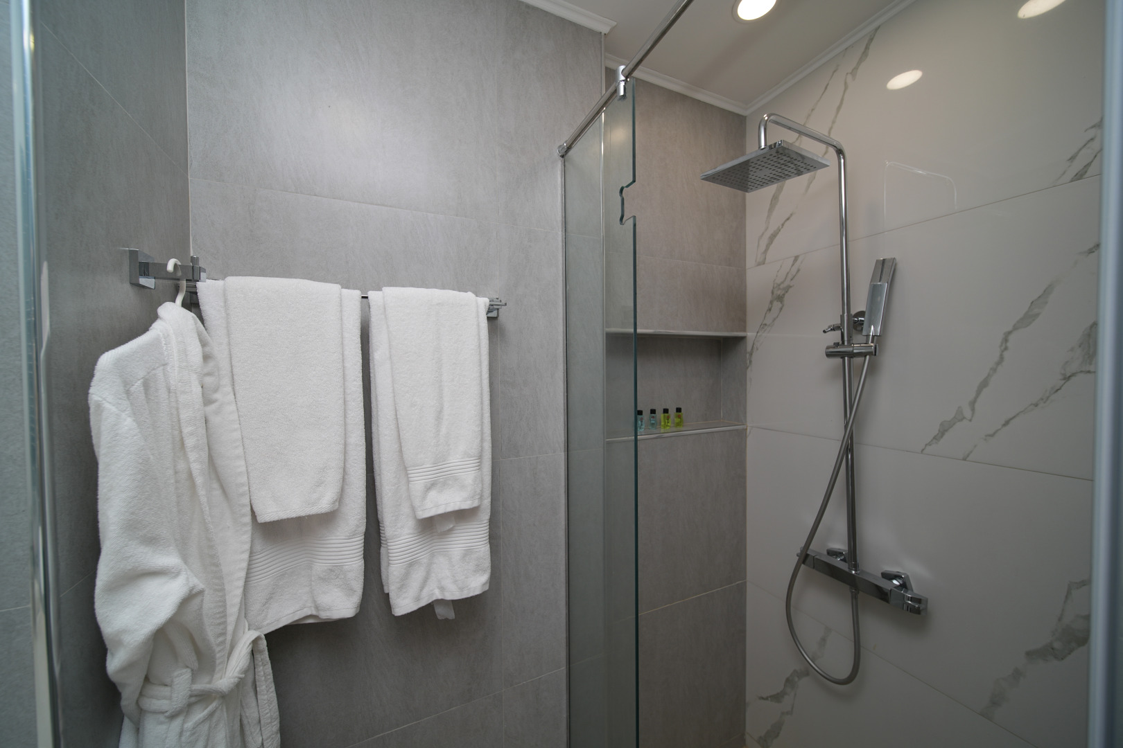 Апартаменты улучшенные с балконом от Sweet Home