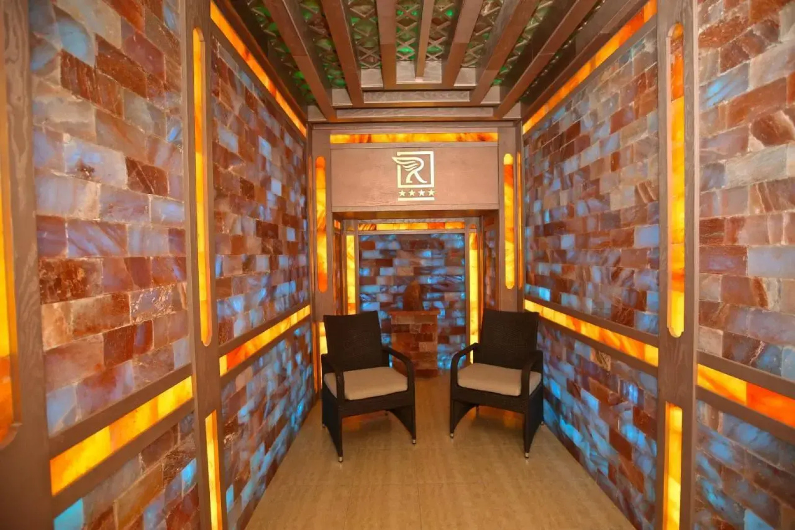 Отель Rusel Park