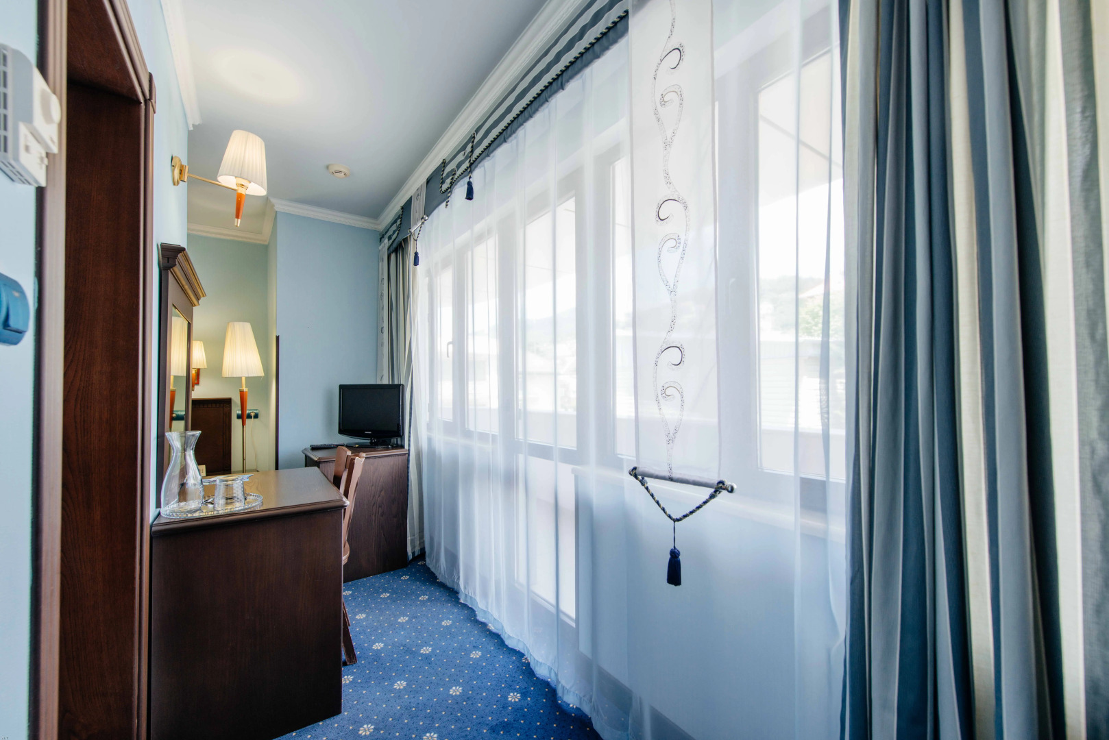 Отель Дельфин