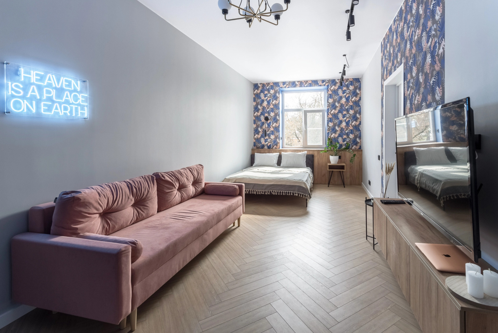 Квартира Lovely Apartment with the View on the Park and the Church