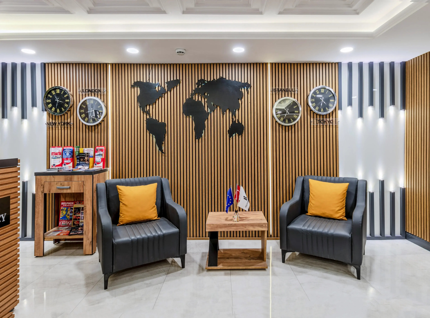 Отель Roys Hotel & Suites