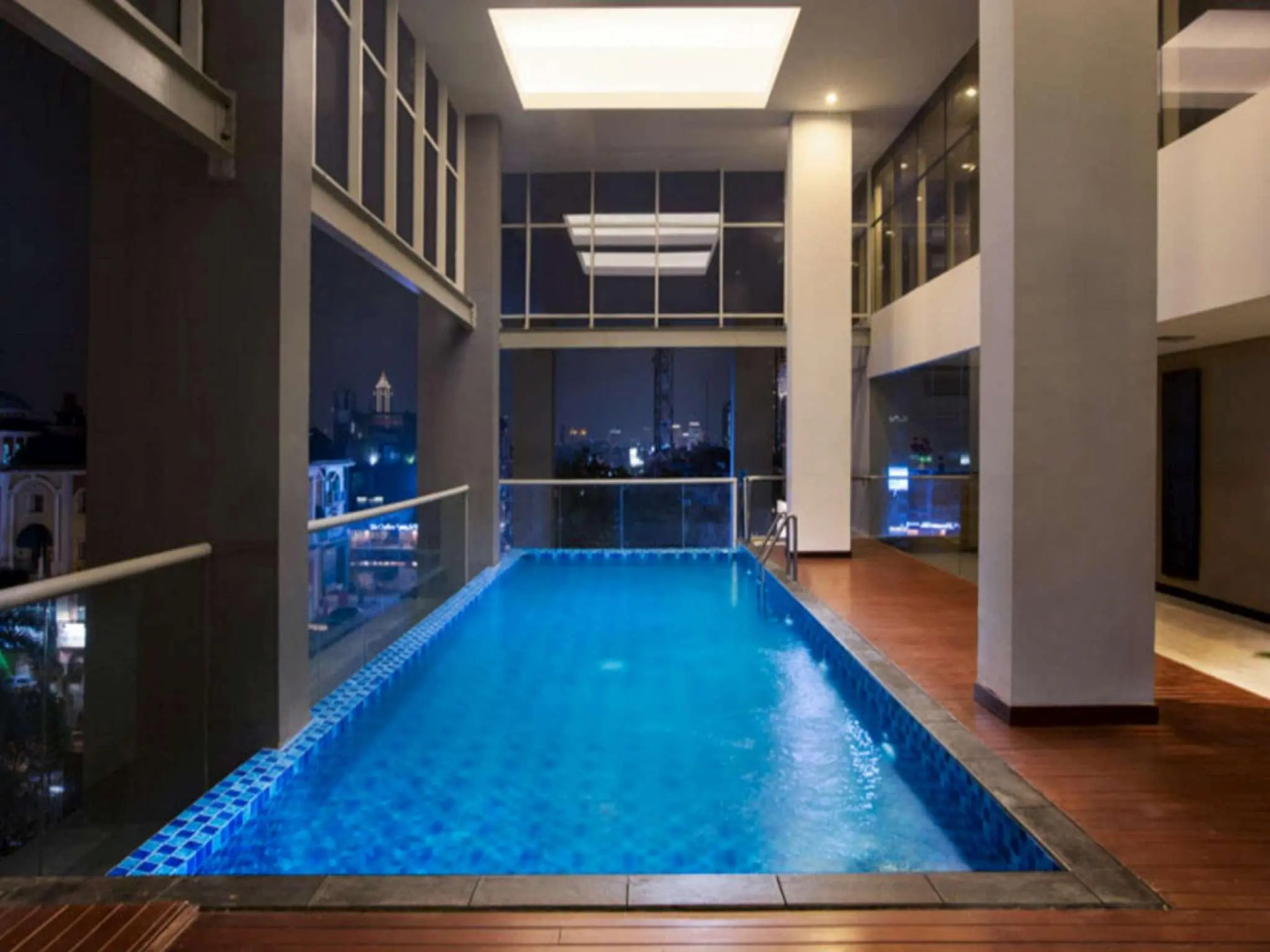 Отель Nemuru Grand Bellevue Radio Dalam