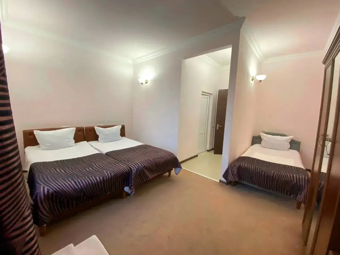 Hotel Mina
