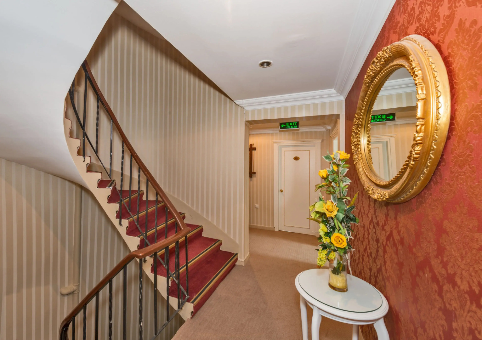 Отель Santa Sophia