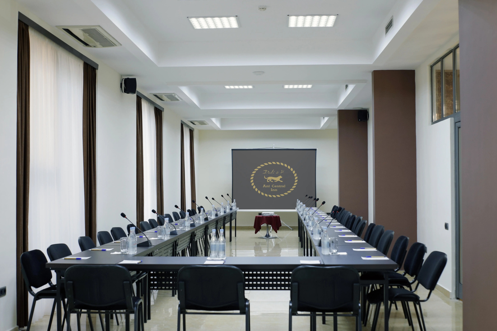 Отель Ani Central Inn
