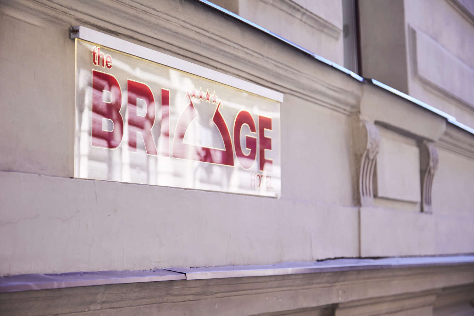 Отель Бридж