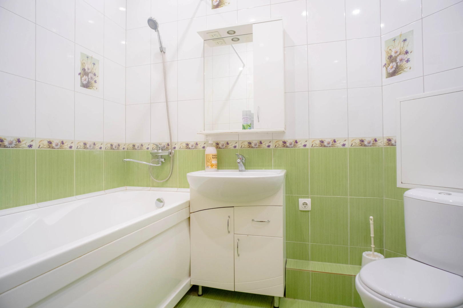 Апартаменты просторная однушка на главном проспекте города