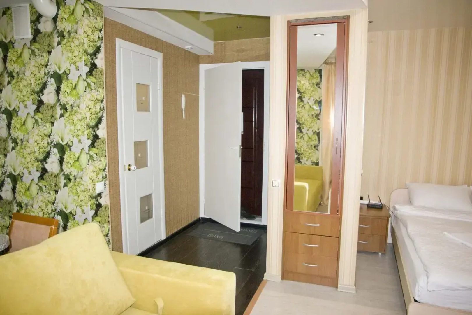 Солнечная студия Люкс с теплыми полами