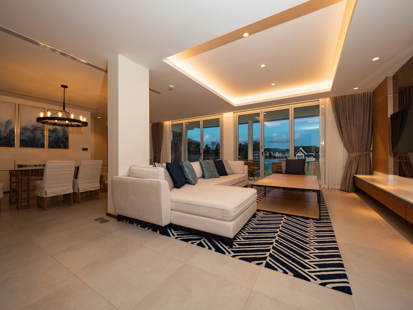 Прекрасные апартаменты с бассейном в Laguna Phuket