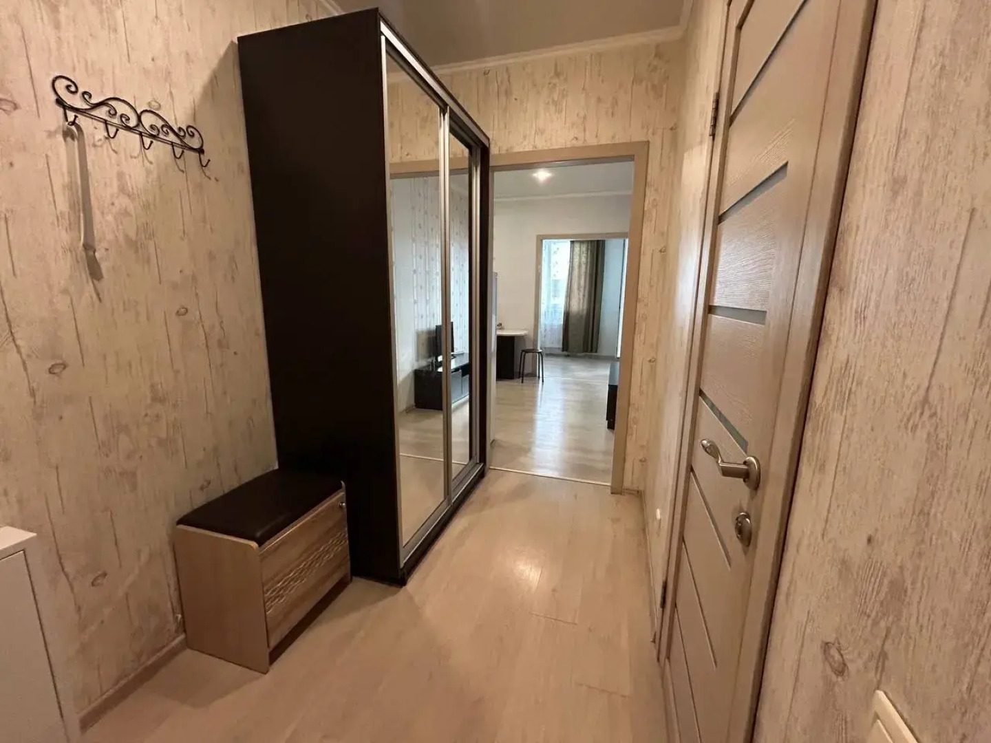 Квартира 1 комнатная на улице Геологоразведчиков 44А