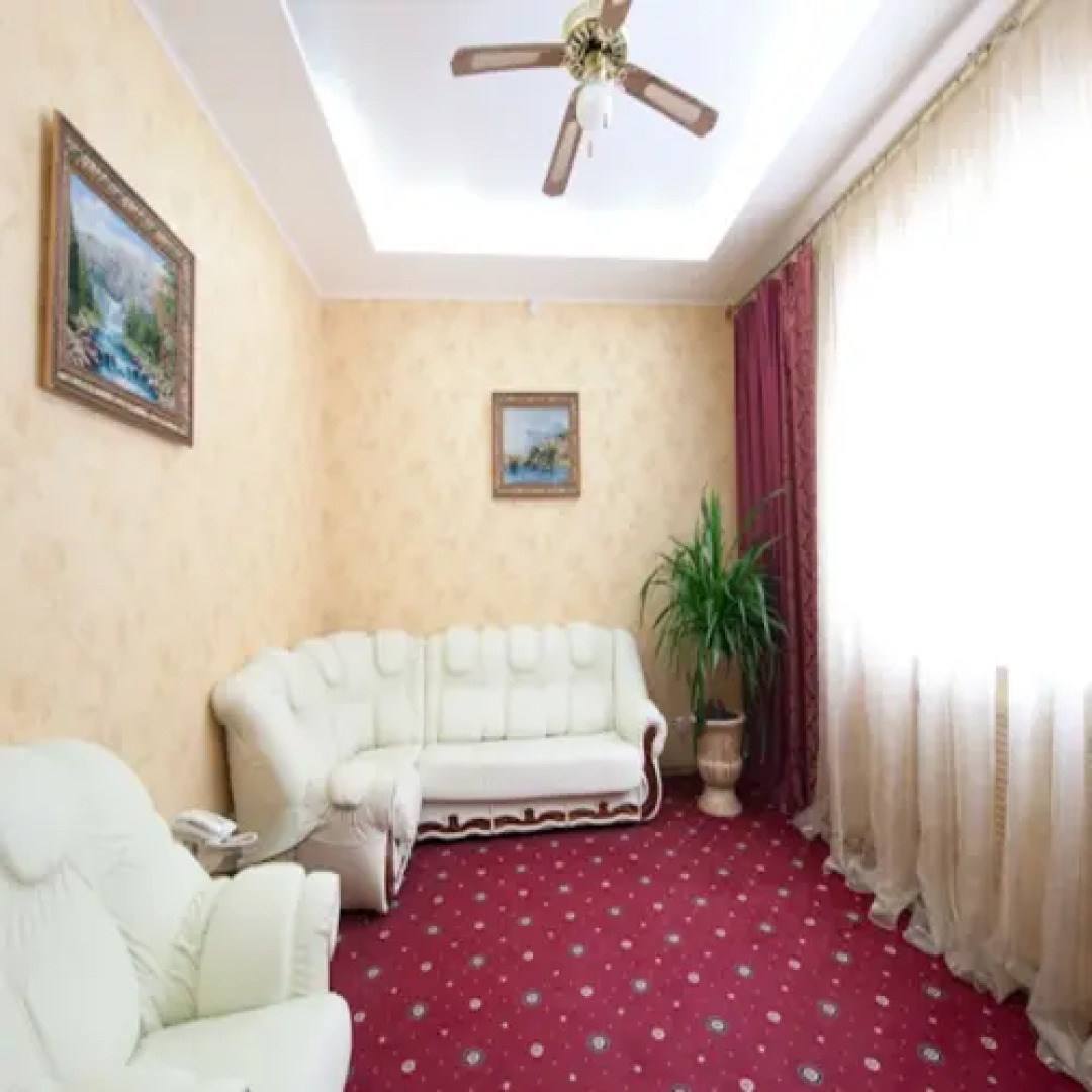 Отель Амакс