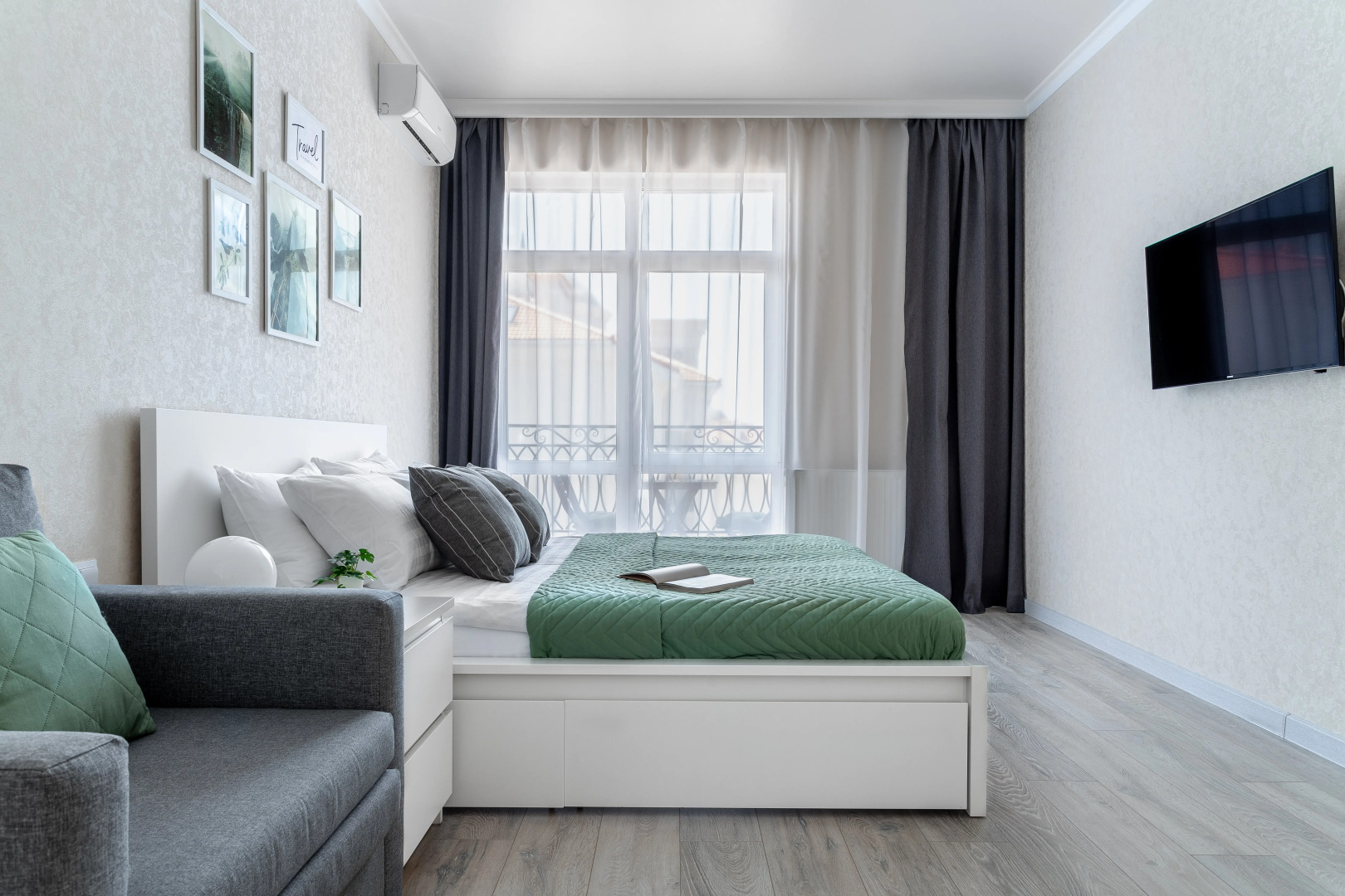 Апартаменты Светлые Уютные на Первой Береговой Линии от Home Group apartments