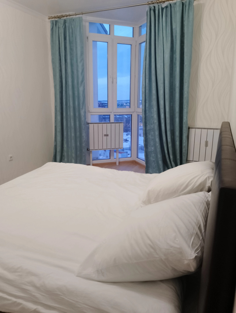 Апартаменты Двухкомнатная на улице Республике 67