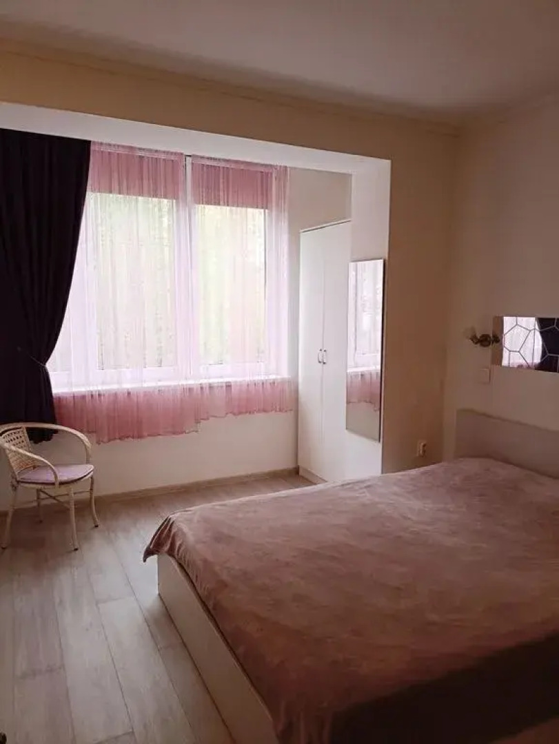 Апартаменты розовая на Солнечной улице 17