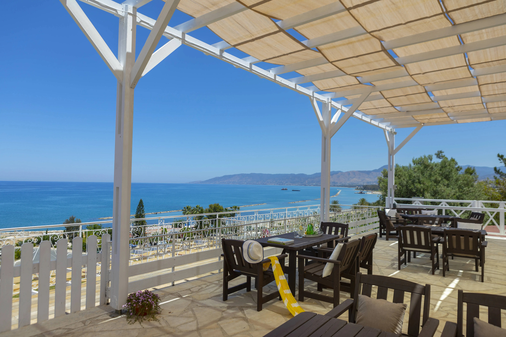 Отель Latchi Family Resort